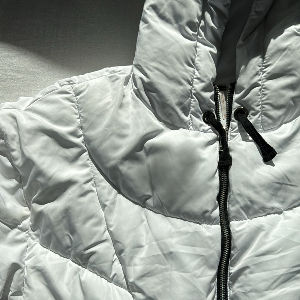 Oversized White Puffer Jacket - image 2